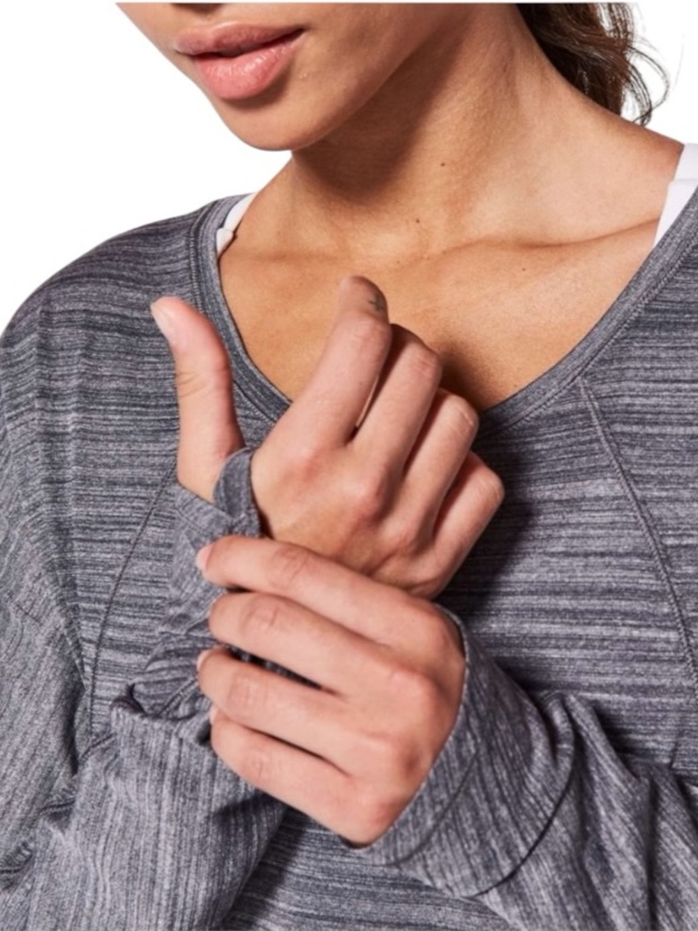 Lululemon Set To Sweat Scoop LS Performance Pullover. Heather Gray Sz. 6,8,or 10
